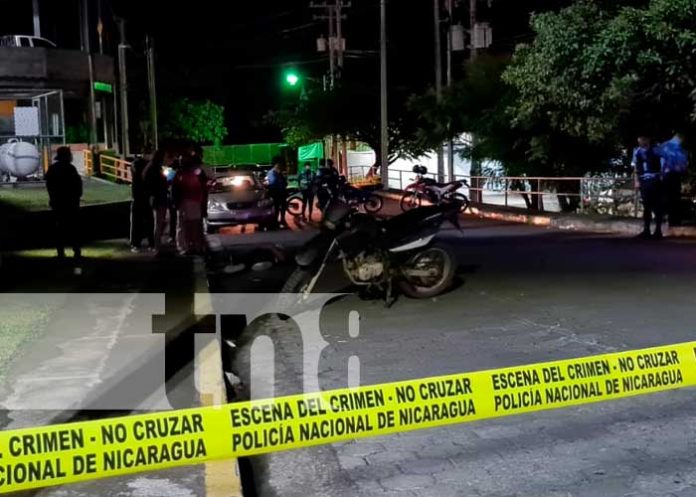 Joven fallece luego de tirarse de un tercer piso en una plaza de Managua