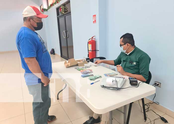Trabajadores del MINED, Nicaragua reciben pago anticipado de noviembre
