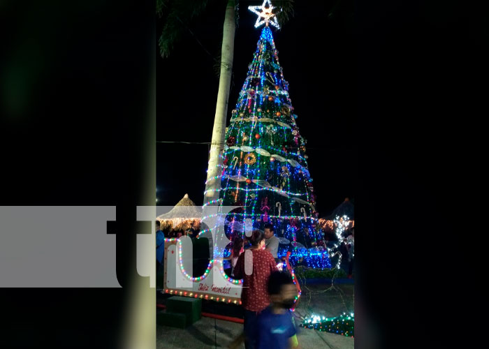 Dan la bienvenida a la navidad en el Puerto Salvador Allende, Managua