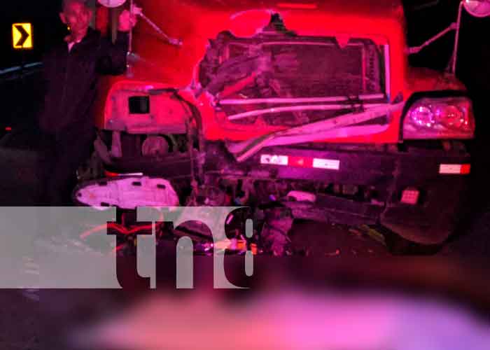 Motociclista impacta contra furgón en Somoto