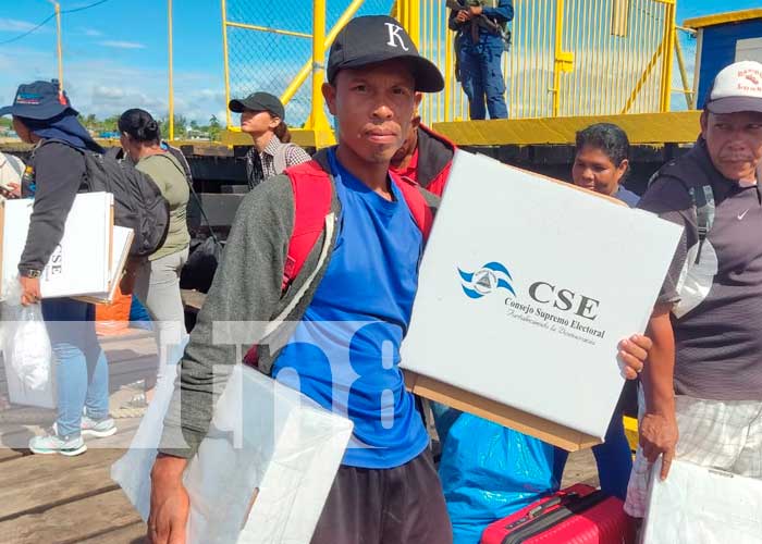 Distribuyen materiales electorales en Centros de Votación del Caribe Norte
