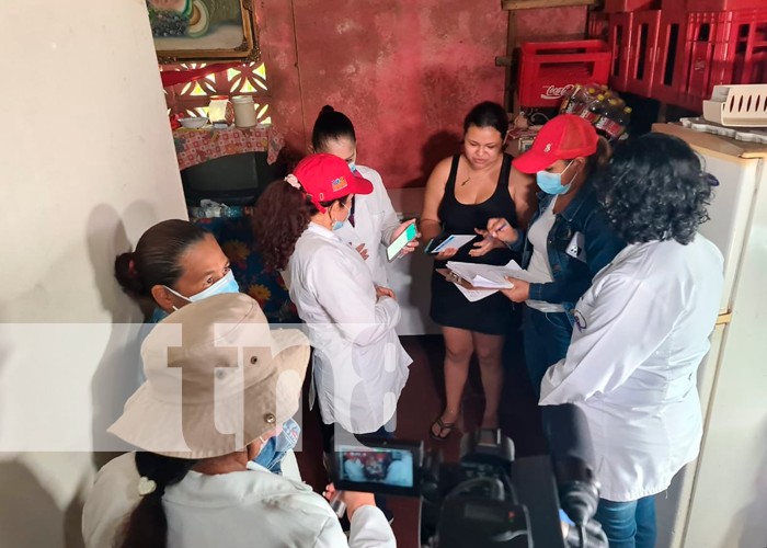 Enfermeras en Nicaragua se dedican con esmero a atender a la población