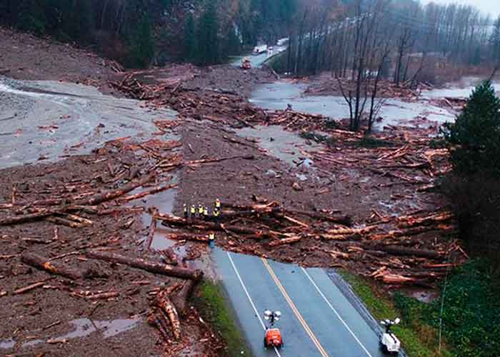  Canadá decreta estado de emergencia tras inundaciones y delizamientos