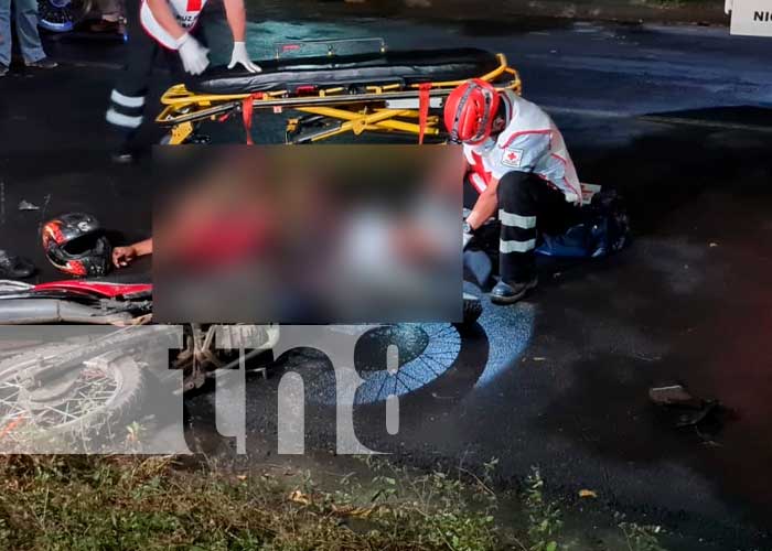 Motociclista se salva tras impactar contra un camión, en Managua