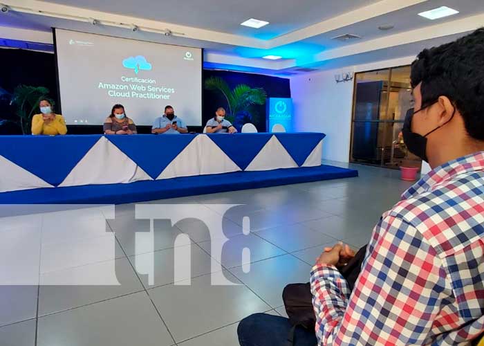 Finalización de curso sobre Amazon Web Services en Nicaragua