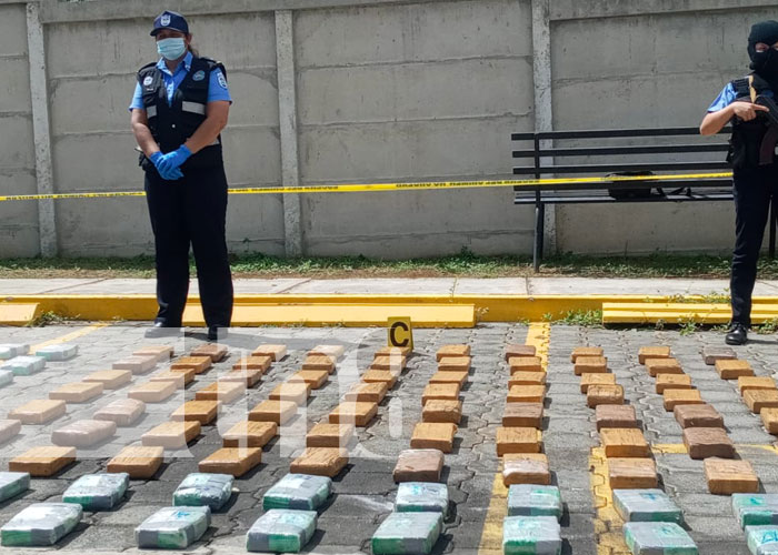 Policía Nacional incauta mas de 208 kilos de cocaína en playa de Chinandega