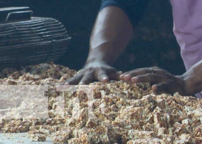 Preparación de dulces tradicionales en Masaya para la época de diciembre