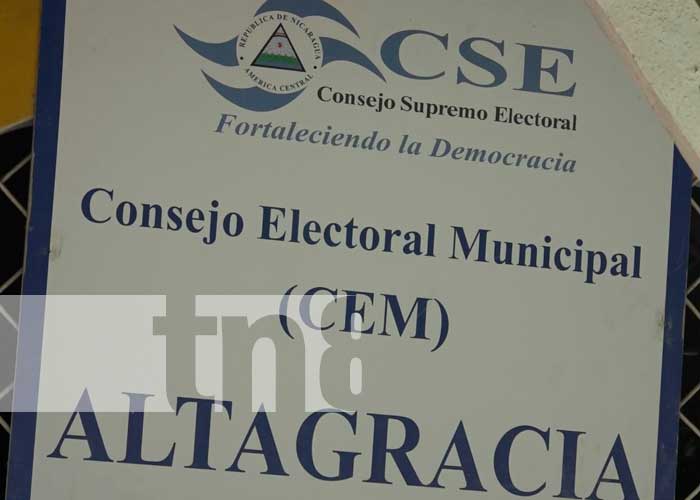 Maletas electorales que llegan a la Isla de Ometepe
