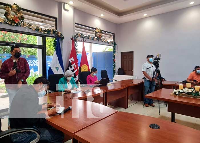 Autoridades del MINED en foro de calidad educativa Nicaragua