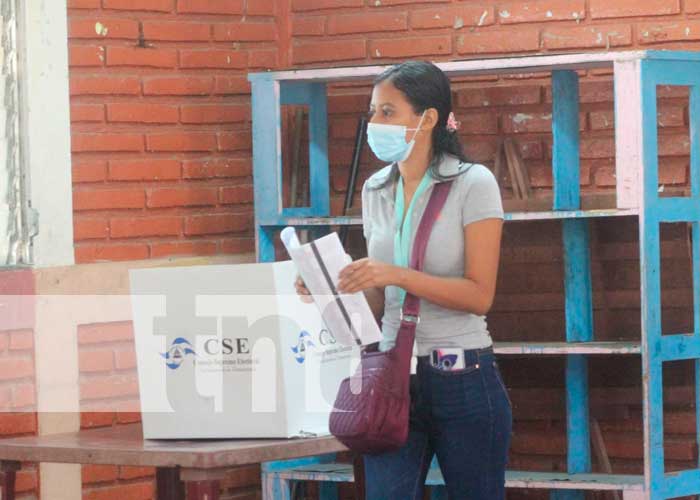 Ejercen su derecho al voto en Nueva Segovia - Nicaragua