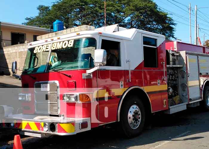 Cortocircuito, posible causa del voraz incendio en la bodega de Rubenia, Managua