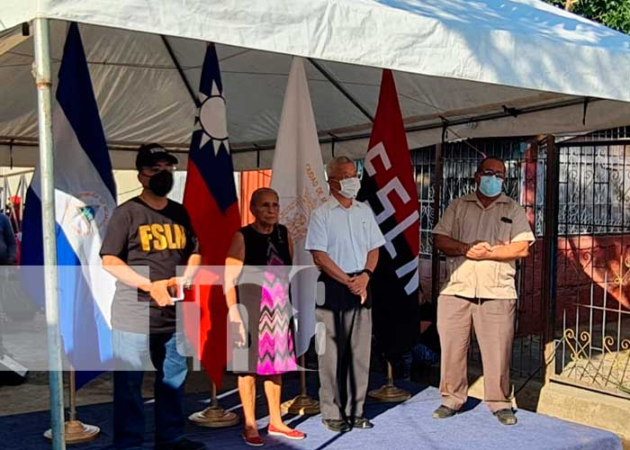 Entrega de vivienda digna en Managua