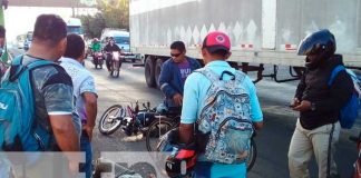 Motociclista se estrella contra un taxi en el sector de la Rolter, Carretera Norte