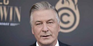 Alec Baldwin no se siente culpable por tragedia en el set de "Rust"