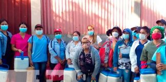 Brigadistas de vacunación en el barrio La Luz, Managua