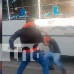 Busero y taxero se dan con todo en Managua (VIDEO)