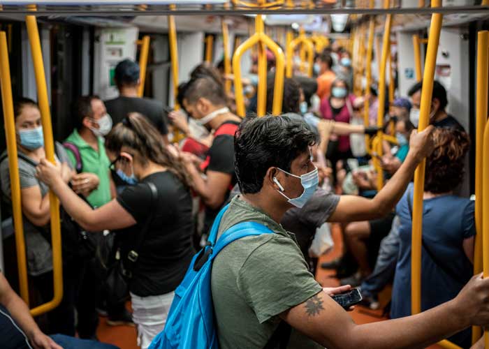 Mujer tiene labores de parto en un autobús de Brasil