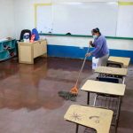 Limpieza de colegio público en Managua