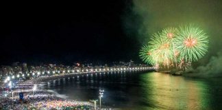 Celebración del Año Nuevo 2022 en Copacabana, Río de Janeiro, Brasil