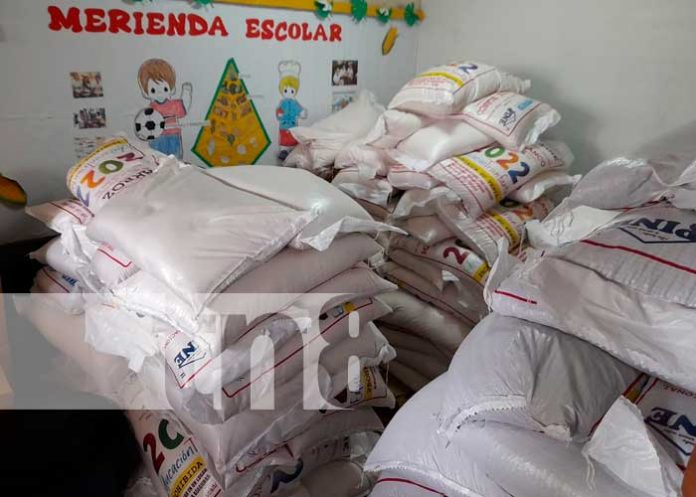 Merienda escolar para colegios de Managua