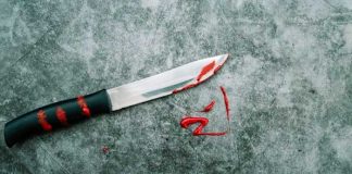 Imagen referencial de un cuchillo con sangre en Chontales