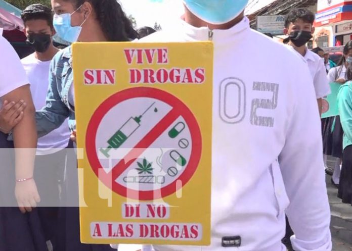 En Ocotal juventud alzan la voz contra las drogas y el alcohol