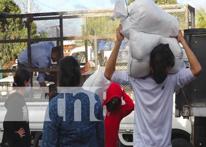 Paquete alimenticio para familias de Estelí.