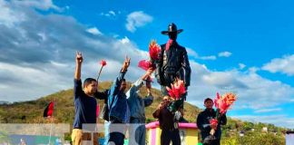 Unidades de Victorias Electorales de Boaco colocan ofrenda floral a Sandino