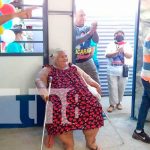 Entregan una vivienda digna en Managua, como regalo de cumpleaños a anciana