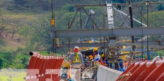 Avanza construcción de puente que unirá Wiwillí y Jinotega