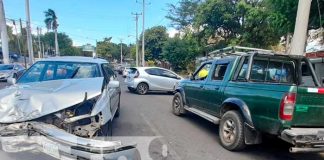 Choque frontal de dos vehículos en Bolonia, Managua