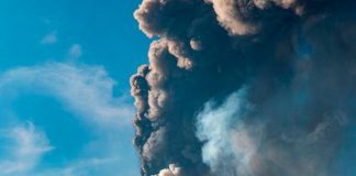 Nueva erupción del volcán Etna obligó a cerrar el aeropuerto de Catania