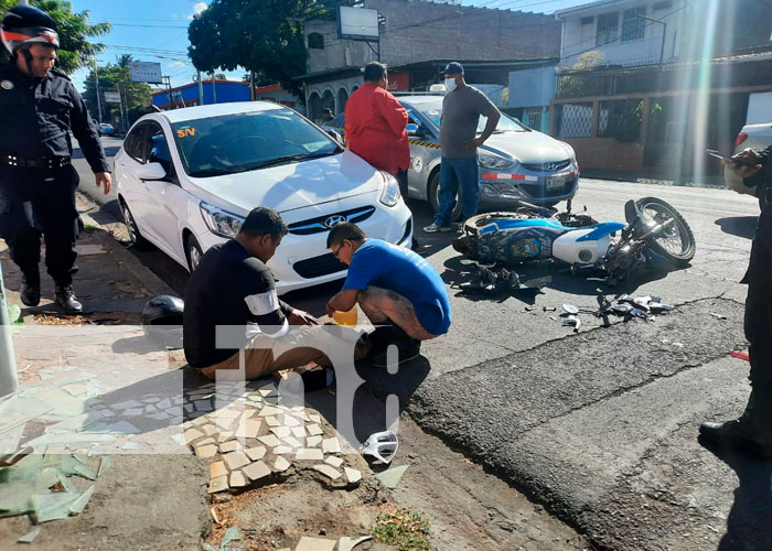 Accidente de tránsito deja a un motociclista herido en Managua