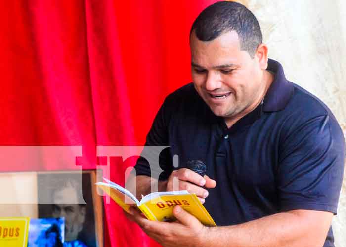 Presentan un libro dedicado a la belleza de la muerte en Ocotal