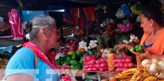 Variedad de productos ante la pronta llegada de la semana mayor en Río San Juan