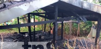 Vivienda quedó reducida a cenizas en un barrio de San Carlos, Río San Juan