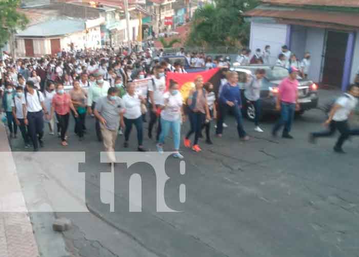 Foto: Caminata recordando la Cruzada Nacional de Alfabetización en Boaco/TN8