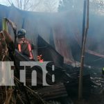 Familia queda sin nada al quemarse su vivienda en León