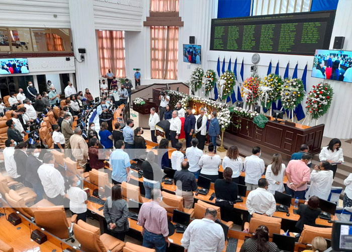 Asamblea Nacional rinde homenaje póstumo a Diputado Guillermo Arce 