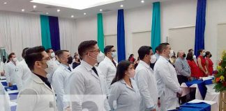 Conjunto de médicos en Nicaragua con estudios para profesionalización