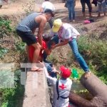 Cruzrojistas rescatan con vida a dos personas en El Salto, Juigalpa