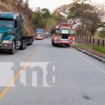 Fuerte encontronazo entre camión y bus en Carretera Matiguas-Río Blanco