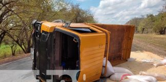 Conductor de camión lesionado al volcarse en Acoyapa, Chontales