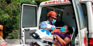 Atención a emergencia en Tipitapa por señora que cayó en sumidero