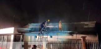 Incendio consume parcialmente funeraria la católica en el mercado Oriental