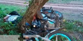 Joven lesionado al perder el control de su motocicleta en Chontales