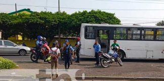 Escena del accidente con bus de transporte colectivo en Managua