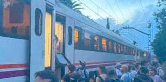 España: Accidente ferroviario deja al menos 30 personas heridas