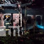 Incendio consume vivienda de una finca en la comarca San Isidro Verde en Managua