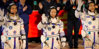 China lanza con éxito la nave Shenzhou-14